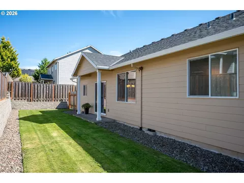 Exterior - 467 E Johnson St, Carlton, OR 97111 photo 5 of 10