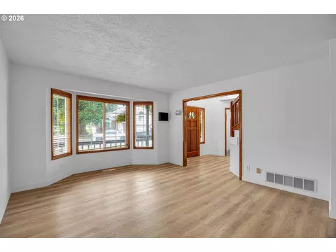 Living - 1510 NW Towle Ter, Gresham, OR 97030 photo 3 of 6