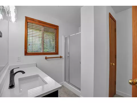 Bath - 1510 NW Towle Ter, Gresham, OR 97030 photo 4 of 5
