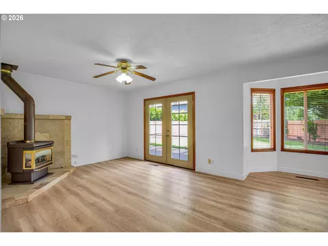 Living - 1510 NW Towle Ter, Gresham, OR 97030 photo 6 of 6