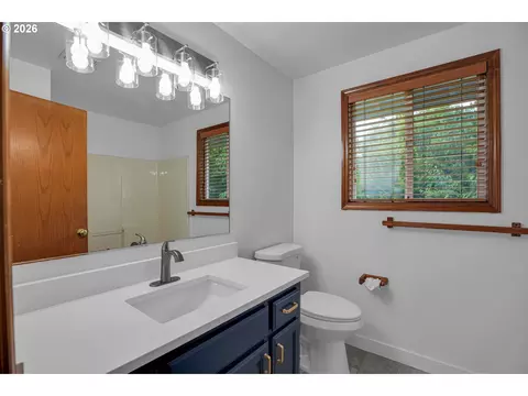 Bath - 1510 NW Towle Ter, Gresham, OR 97030 photo 1 of 5