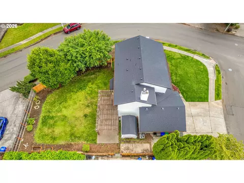 View/Area - 1510 NW Towle Ter, Gresham, OR 97030 photo 3 of 4