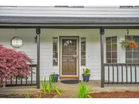 Exterior - 1510 NW Towle Ter, Gresham, OR 97030 photo 3 of 10