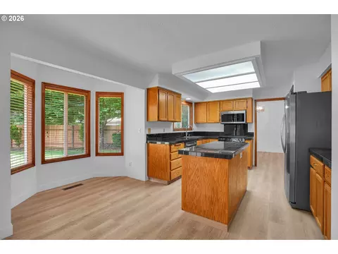 Kitchen - 1510 NW Towle Ter, Gresham, OR 97030 photo 6 of 6