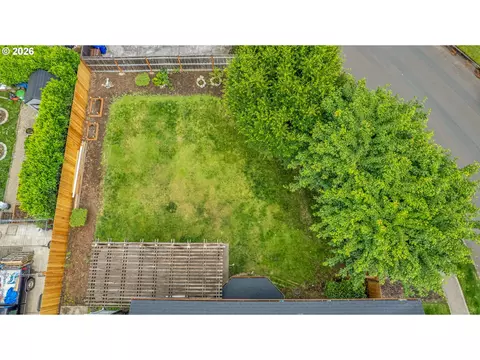 View/Area - 1510 NW Towle Ter, Gresham, OR 97030 photo 4 of 4