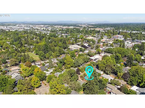 View/Area - 945 Madison St, Eugene, OR 97402 photo 5 of 6