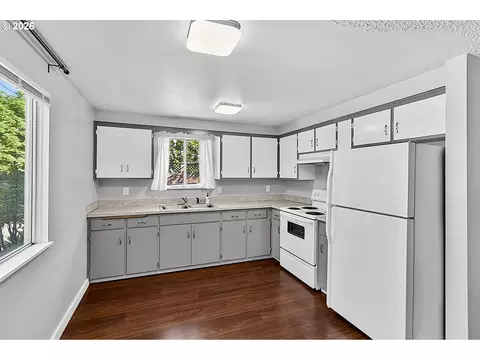 Kitchen - 945 Madison St, Eugene, OR 97402 photo 1 of 5