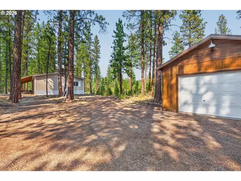 Exterior - 105 E Mt View Est, Sumpter, OR 97877 photo 2 of 17