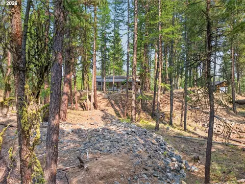 Exterior - 105 E Mt View Est, Sumpter, OR 97877 photo 10 of 17