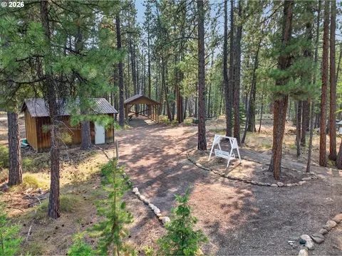 Exterior - 105 E Mt View Est, Sumpter, OR 97877 photo 6 of 17
