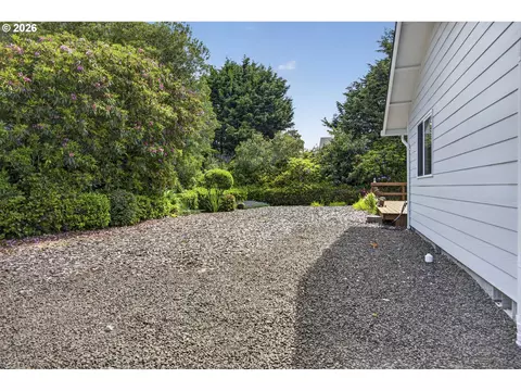 Exterior - 4805 Cloudcroft Ln, Florence, OR 97439 photo 5 of 8