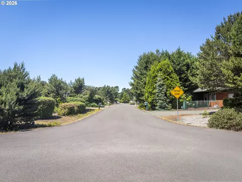View/Area - 4805 Cloudcroft Ln, Florence, OR 97439 photo 2 of 4