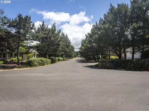 View/Area - 4805 Cloudcroft Ln, Florence, OR 97439 photo 3 of 4