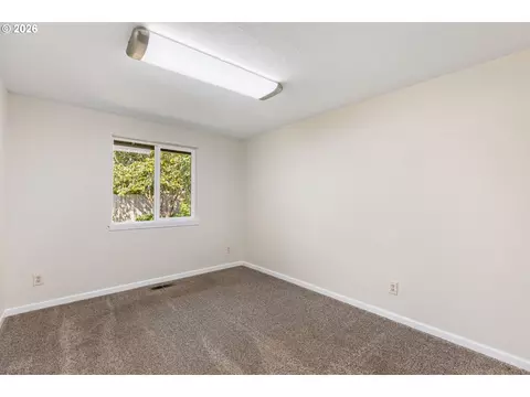 Bedroom - 1480 S Alpine St, Cornelius, OR 97113 photo 3 of 4