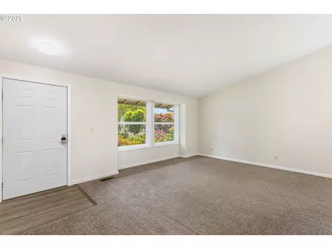 Living - 1480 S Alpine St, Cornelius, OR 97113 photo 1 of 5