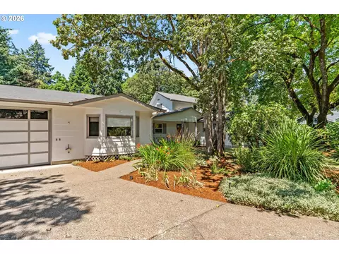 Exterior - 1572 Happy Ln, Eugene, OR 97401 photo 3 of 13