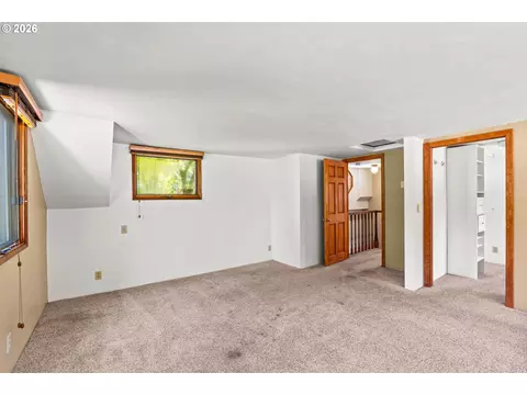 Bedroom - 1572 Happy Ln, Eugene, OR 97401 photo 2 of 4