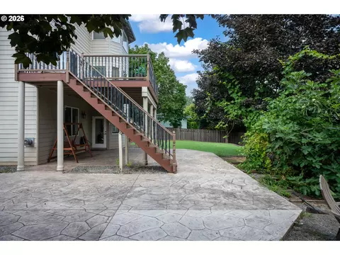 Exterior - 5435 SE Old Woods Loop, Gresham, OR 97080 photo 8 of 15