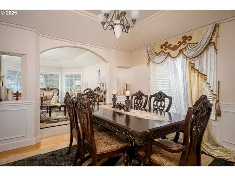 Dining - 5435 SE Old Woods Loop, Gresham, OR 97080 photo 1 of 3