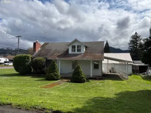 184 E Third Ave, Sutherlin, OR 97479