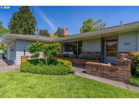 1016 NE 10th Ave, Hillsboro, OR 97124
