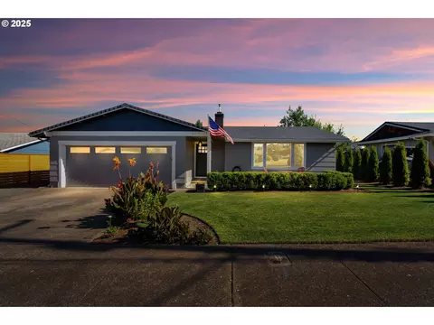 640 Lincoln Ave, Cottage Grove, OR 97424