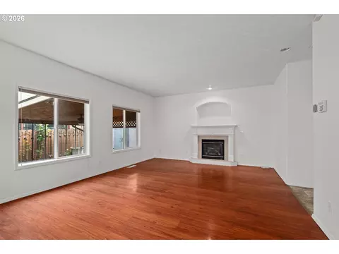 Living - 1753 NW Wonderview Ave, Gresham, OR 97030 photo 5 of 11