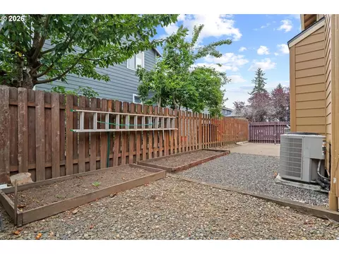 Exterior - 1753 NW Wonderview Ave, Gresham, OR 97030 photo 7 of 7