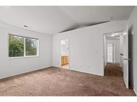 Bedroom - 1753 NW Wonderview Ave, Gresham, OR 97030 photo 8 of 8