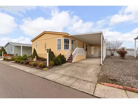 111 River Ridge Ave, Roseburg, OR 97471