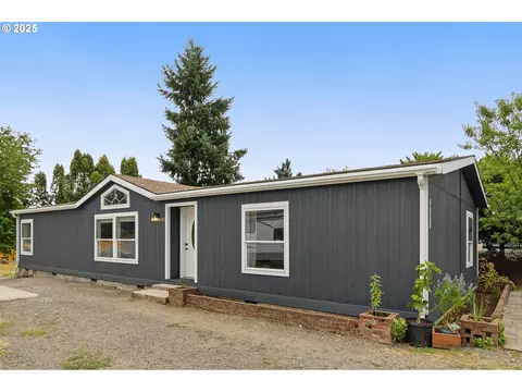 9228 SW Line Dr, Cornelius, OR 97113