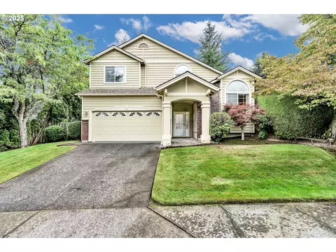 12239 SE Ashley St, Clackamas, OR 97015