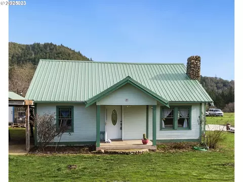 4359 Canyonville Riddle Rd, Riddle, OR 97469