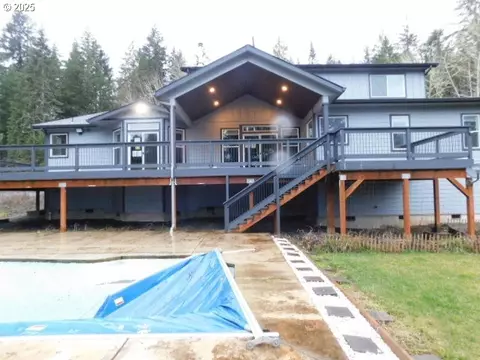 44237 N River Dr, Foster, OR 97345