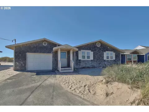 122 NW Oceania Dr, Waldport, OR 97394