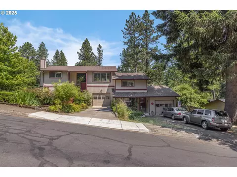 505515 Empress Ave, Eugene, OR 97405