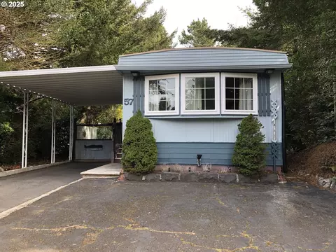 1600 Rhododendron Dr #57, Florence, OR 97439