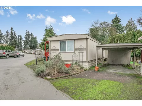 620 SE 2nd Ave #34, Canby, OR 97013