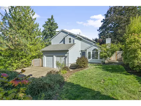 9560 SW 62nd Dr, Portland, OR 97219