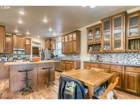 2221 NW Furnish Ave, Pendleton, OR 97801 photo 10