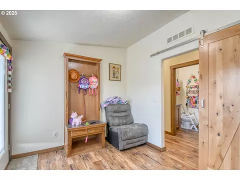2221 NW Furnish Ave, Pendleton, OR 97801 photo 28