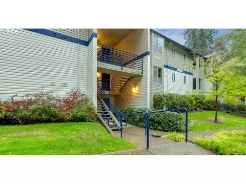 5142 SW Multnomah Blvd #B, Portland, OR 97219