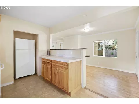 Other - 716 F St, Springfield, OR 97477 photo 4 of 8