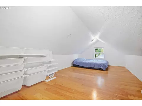 Bedroom - 716 F St, Springfield, OR 97477 photo 10 of 11