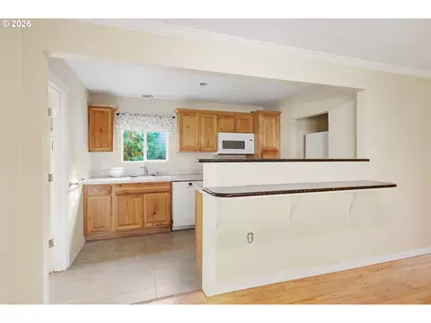 Kitchen - 716 F St, Springfield, OR 97477 photo 2 of 5