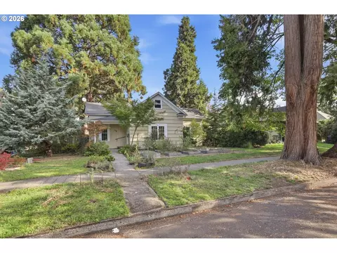 Other - 716 F St, Springfield, OR 97477 photo 2 of 8