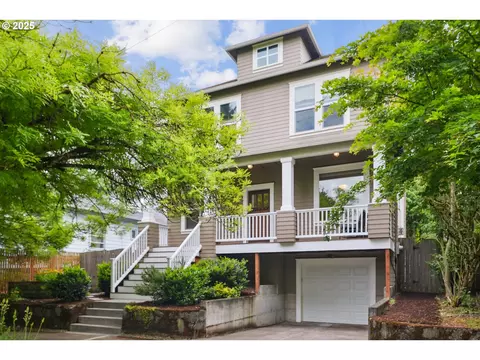 160 NE Bryant St, Portland, OR 97211