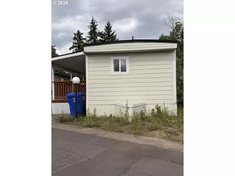 13055 SE Stark St #36, Portland, OR 97233