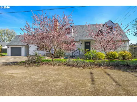 114 S Parkview Dr, Newberg, OR 97132