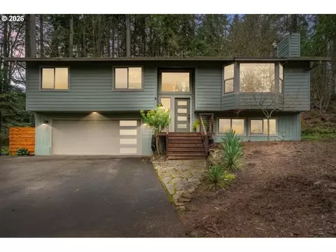 30475 SW Riverwood Dr, West Linn, OR 97068